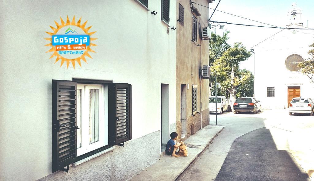 Gospoja Park & Beach Apartment Vrbnik Luaran gambar