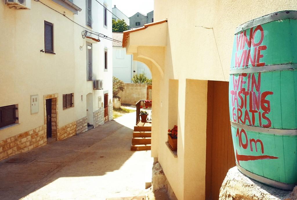 Gospoja Park & Beach Apartment Vrbnik Luaran gambar